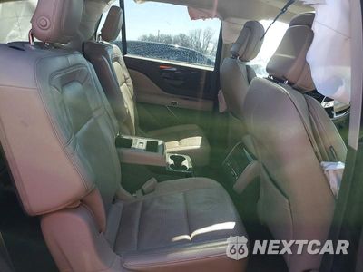 Zdjęcie 10 z 11 samochodu: 2020 LINCOLN AVIATOR RESERVE VIN:5LM5J7XC8LGL06864 - miniatura