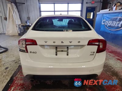 Zdjęcie 6 z 11 samochodu: 2013 VOLVO S60 T5 VIN:YV1612FH5D2179270 - miniatura