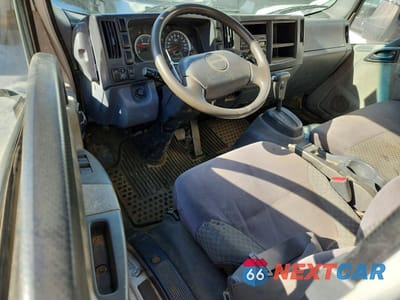 Zdjęcie 8 z 13 samochodu: 2011 ISUZU NPR HD BOX TRUCK VIN:JALC4W167B7002747 - miniatura