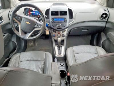 Zdjęcie 8 z 12 samochodu: 2012 CHEVROLET SONIC LTZ VIN:1G1JE5SH3C4132892 - miniatura
