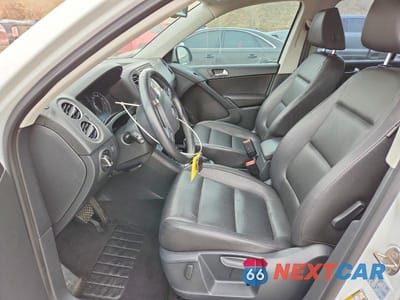 Zdjęcie 7 z 13 samochodu: 2016 VOLKSWAGEN TIGUAN S VIN:WVGAV7AX9GW582600 - miniatura
