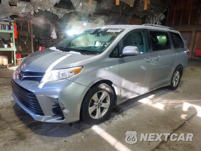 2018 TOYOTA SIENNA LE 5TDKZ3DC7JS915558 - główne zdjęcie licytacji z USA - miniatura