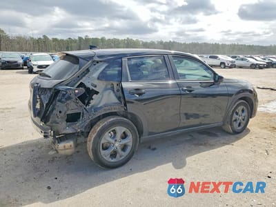 Trzecie zdjęcie samochodu z tyłu: 2026 HONDA HR-V LX VIN:3CZRZ1H35TM708449 - miniatura