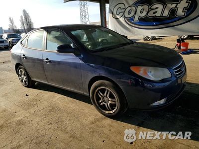 Czwarte zdjęcie samochodu z boku: 2010 HYUNDAI ELANTRA BLUE VIN:KMHDU4AD3AU079118 - miniatura