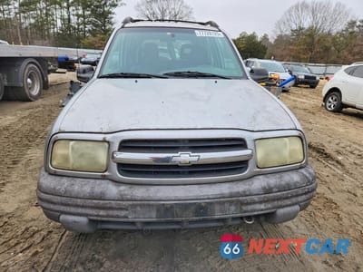 Piąte zdjęcie samochodu w środku: 2002 CHEVROLET TRACKER VIN:2CNBJ13C326923645 - miniatura