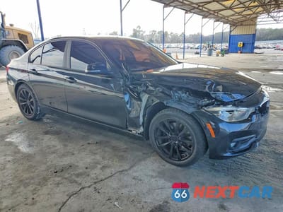 Czwarte zdjęcie samochodu z boku: 2018 BMW 320 I VIN:WBA8E1G51JNU91322 - miniatura
