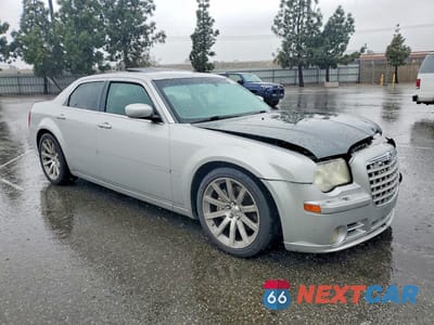 Czwarte zdjęcie samochodu z boku: 2006 CHRYSLER 300C SRT-8 VIN:2C3LA73W66H388752 - miniatura