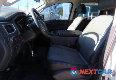 Zdjęcie 9 z 10 samochodu: 2019 NISSAN TITAN S VIN:1N6AA1EK6KN518926 - miniatura