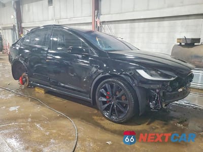 Czwarte zdjęcie samochodu z boku: 2019 TESLA MODEL X VIN:5YJXCBE4XKF190830 - miniatura