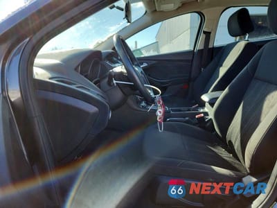 Zdjęcie 7 z 11 samochodu: 2016 FORD FOCUS SE VIN:1FADP3F20GL274398 - miniatura