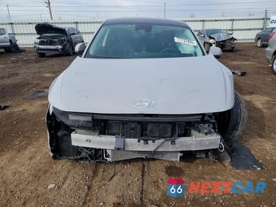 Piąte zdjęcie samochodu w środku: 2024 HYUNDAI IONIQ 5 LIMITED VIN:KM8KRDDF6RU245570 - miniatura