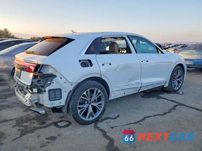 Trzecie zdjęcie samochodu z tyłu: 2024 AUDI Q8 PRESTIGE VIN:WA1CVBF11RD003841 - miniatura
