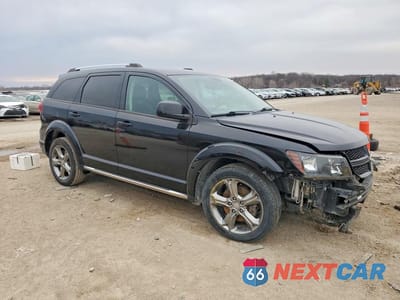 Czwarte zdjęcie samochodu z boku: 2016 DODGE JOURNEY CROSSROAD VIN:3C4PDCGG7GT166021 - miniatura