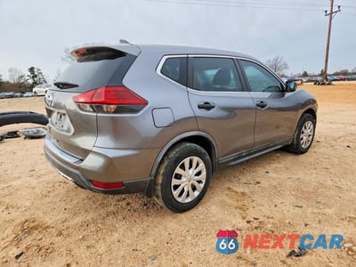 Trzecie zdjęcie samochodu z tyłu: 2018 NISSAN ROGUE S VIN:KNMAT2MT2JP557433 - miniatura