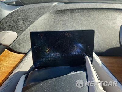 Zdjęcie 9 z 12 samochodu: 2018 BMW I3 BEV VIN:WBY7Z2C57JVE61810 - miniatura