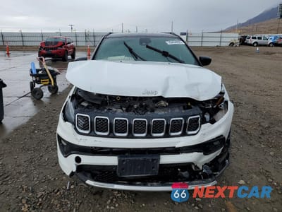 Piąte zdjęcie samochodu w środku: 2023 JEEP COMPASS LIMITED VIN:3C4NJDCN8PT552361 - miniatura