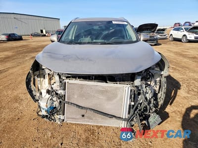 Piąte zdjęcie samochodu w środku: 2023 NISSAN ROGUE SV VIN:JN8BT3BBXPW187730 - miniatura