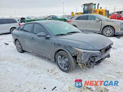 Czwarte zdjęcie samochodu z boku: 2025 KIA K4 LX VIN:3KPFT4DE6SE083247 - miniatura