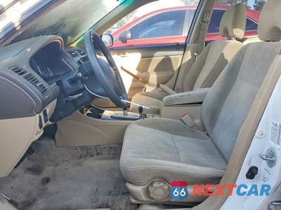 Zdjęcie 7 z 12 samochodu: 2004 HONDA CIVIC LX VIN:2HGES16504H620729 - miniatura