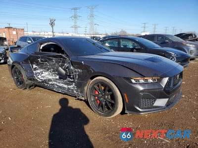 Czwarte zdjęcie samochodu z boku: 2024 FORD MUSTANG GT VIN:1FA6P8CF1R5428850 - miniatura