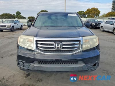 Piąte zdjęcie samochodu w środku: 2012 HONDA PILOT LX VIN:5FNYF3H20CB042456 - miniatura