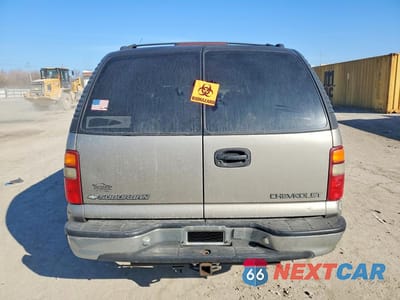 Zdjęcie 6 z 13 samochodu: 2001 CHEVROLET SUBURBAN C1500 VIN:3GNEC16T91G174318 - miniatura