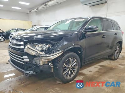 2017 TOYOTA HIGHLANDER XLE 5TDJZRFHXHS430803 - główne zdjęcie licytacji z USA - miniatura