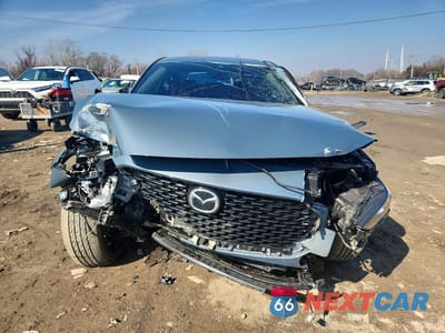 Piąte zdjęcie samochodu w środku: 2023 MAZDA 3 PREFERRED VIN:3MZBPACM2PM377748 - miniatura