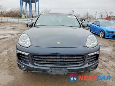 Piąte zdjęcie samochodu w środku: 2017 PORSCHE CAYENNE VIN:WP1AA2A20HKA90178 - miniatura