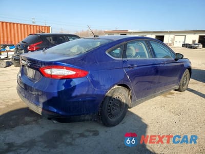 Trzecie zdjęcie samochodu z tyłu: 2014 FORD FUSION S VIN:1FA6P0G71E5366204 - miniatura