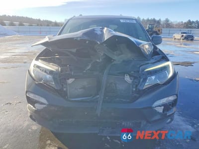 Piąte zdjęcie samochodu w środku: 2018 HONDA PILOT EXL VIN:5FNYF6H55JB016587 - miniatura