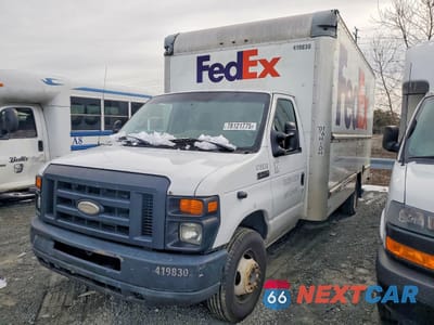 2015 FORD E350 BOX TRUCK 1FDWE3FS8FDA21469 - główne zdjęcie licytacji z USA - miniatura