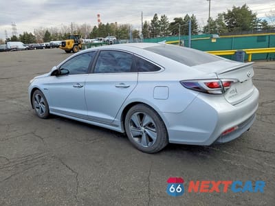 Drugie zdjęcie samochodu z przodu: 2016 HYUNDAI SONATA HYBRID LIMITED VIN:KMHE34L19GA028209 - miniatura