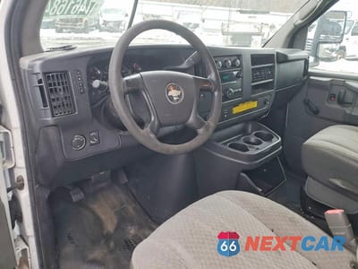 Zdjęcie 8 z 12 samochodu: 2012 CHEVROLET EXPRESS BOX TRUCK VIN:1GB0G2CA2B1145912 - miniatura