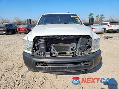 Piąte zdjęcie samochodu w środku: 2013 RAM TRUCKS 2500 ST VIN:3C6TR5HT3DG574812 - miniatura