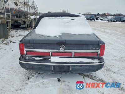 Zdjęcie 6 z 13 samochodu: 1995 LINCOLN TOWN CAR EXECUTIVE VIN:1LNLM81W8SY729429 - miniatura