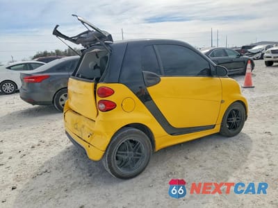 Trzecie zdjęcie samochodu z tyłu: 2013 SMART FORTWO PURE VIN:WMEEJ3BA9DK723688 - miniatura
