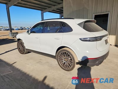 Drugie zdjęcie samochodu z przodu: 2023 PORSCHE CAYENNE BASE VIN:WP1AA2AY3PDA03641 - miniatura