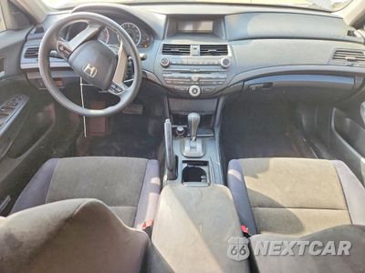 Zdjęcie 8 z 13 samochodu: 2009 HONDA ACCORD VIN:1HGCP26329A124124 - miniatura