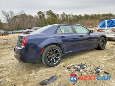 Trzecie zdjęcie samochodu z tyłu: 2015 CHRYSLER 300 S VIN:2C3CCABG6FH921622 - miniatura