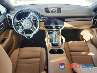 Zdjęcie 8 z 13 samochodu: 2023 PORSCHE CAYENNE BASE VIN:WP1AA2AY3PDA03641 - miniatura