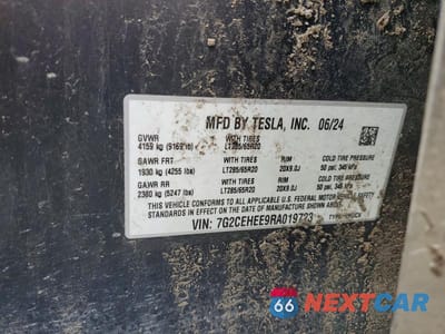 Zdjęcie 12 z 12 samochodu: 2024 TESLA CYBERTRUCK VIN:7G2CEHEE9RA019723 - miniatura