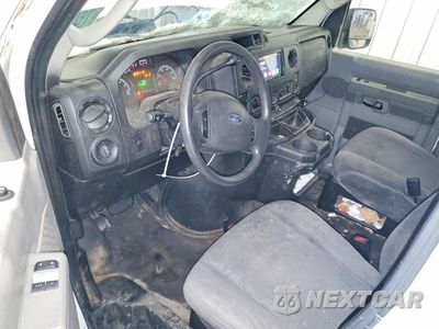 Zdjęcie 8 z 13 samochodu: 2013 FORD E250 DELIVERY VAN VIN:1FTNE2EW2DDA16067 - miniatura