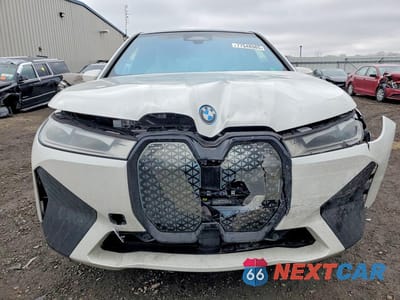 Piąte zdjęcie samochodu w środku: 2023 BMW IX XDRIVE50 VIN:WB523CF08PCL95980 - miniatura