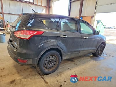 Trzecie zdjęcie samochodu z tyłu: 2013 FORD ESCAPE S VIN:1FMCU0F71DUD05541 - miniatura