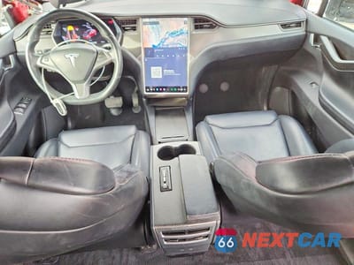Zdjęcie 8 z 13 samochodu: 2018 TESLA MODEL X VIN:5YJXCBE2XJF113002 - miniatura