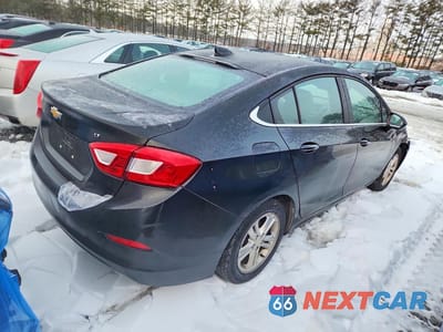 Trzecie zdjęcie samochodu z tyłu: 2018 CHEVROLET CRUZE LT VIN:1G1BE5SM6J7109345 - miniatura