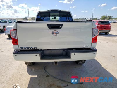Zdjęcie 6 z 13 samochodu: 2017 NISSAN TITAN XD SL VIN:1N6AA1F21HN552134 - miniatura