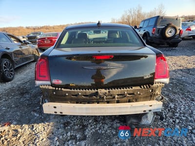 Zdjęcie 6 z 12 samochodu: 2023 CHRYSLER 300 TOURING L VIN:2C3CCADG9PH609308 - miniatura