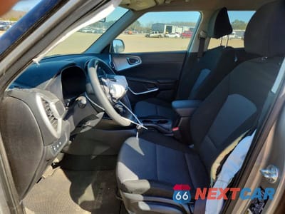 Zdjęcie 7 z 12 samochodu: 2024 KIA SOUL LX VIN:KNDJ23AU2R7907645 - miniatura